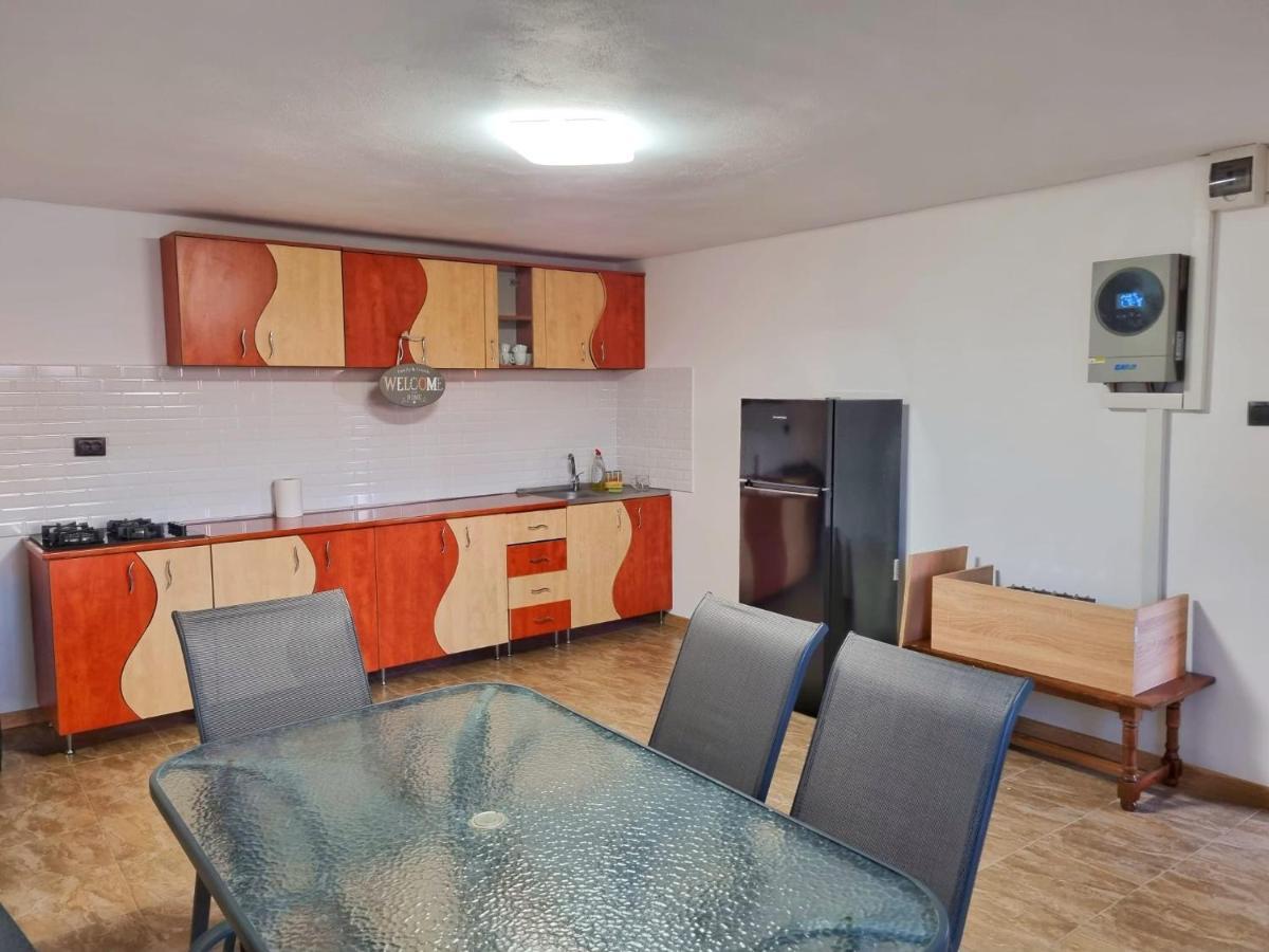 Cabana Varad Coronini Moldova Veche Ngoại thất bức ảnh