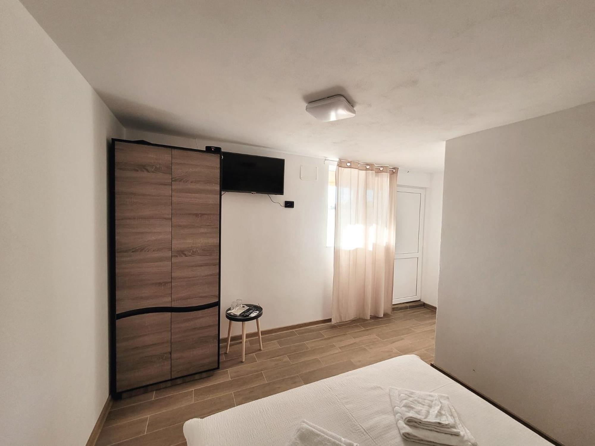 Cabana Varad Coronini Moldova Veche Ngoại thất bức ảnh