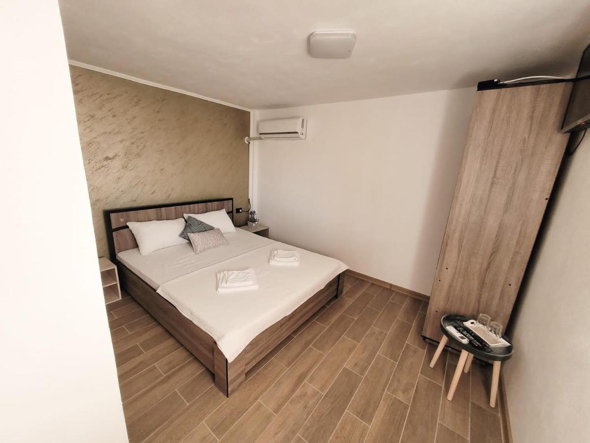 Cabana Varad Coronini Moldova Veche Ngoại thất bức ảnh